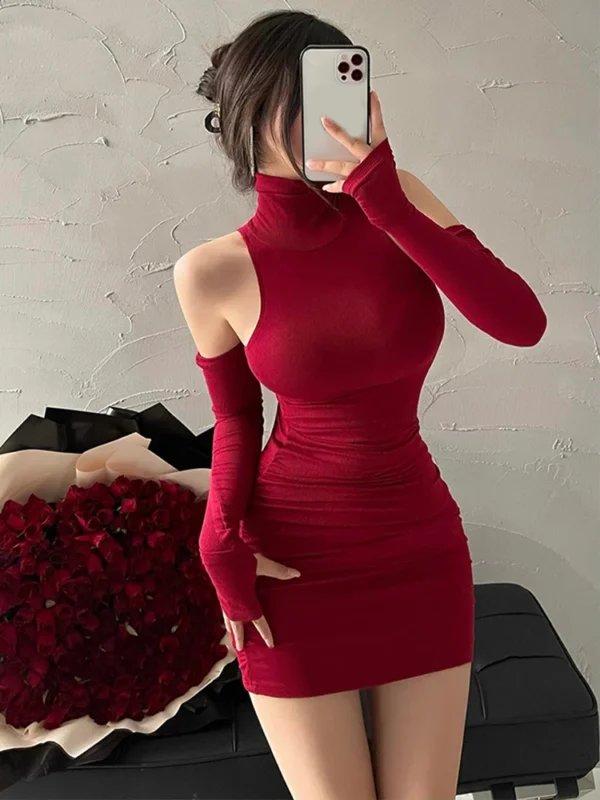 Elegancka sukienka mini z golfem